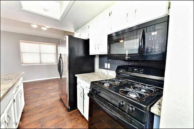 11051 ROCKDALE, El Paso, TX 79934