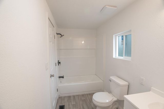 36712 Pebble Lane, Yokuts Valley, CA 93675