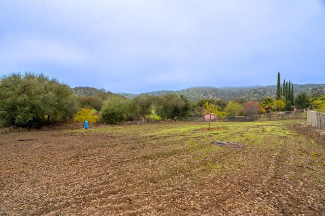 36712 Pebble Lane, Yokuts Valley, CA 93675