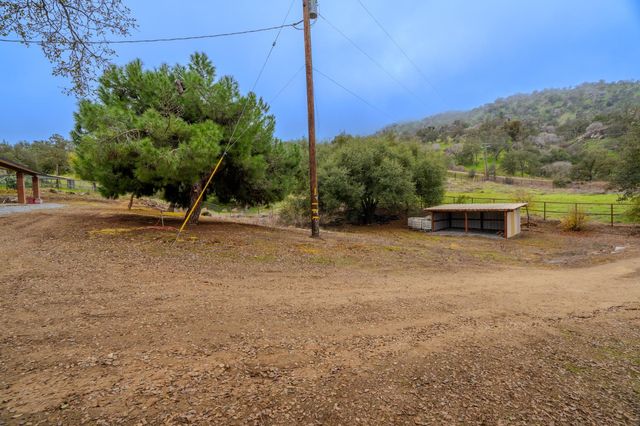 36712 Pebble Lane, Yokuts Valley, CA 93675