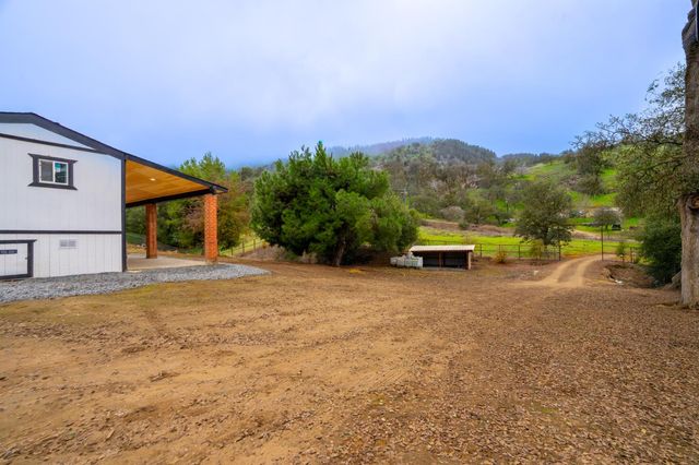36712 Pebble Lane, Yokuts Valley, CA 93675