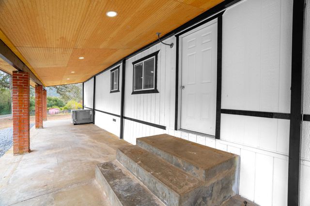 36712 Pebble Lane, Yokuts Valley, CA 93675