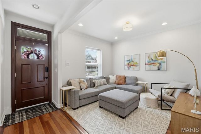 5733 Waterman Boulevard, St Louis, MO 63112