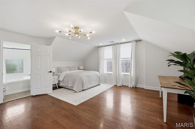 5733 Waterman Boulevard, St Louis, MO 63112