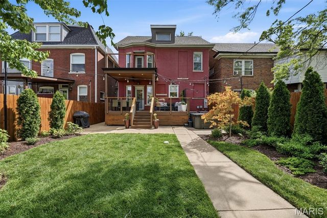 5733 Waterman Boulevard, St Louis, MO 63112