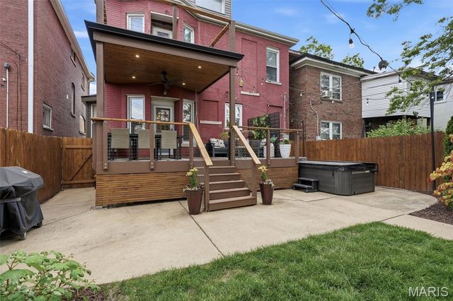 5733 Waterman Boulevard, St Louis, MO 63112