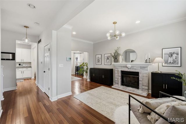 5733 Waterman Boulevard, St Louis, MO 63112
