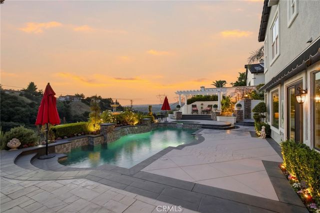 847 S Canyon Mist Lane, Anaheim Hills, CA 92808