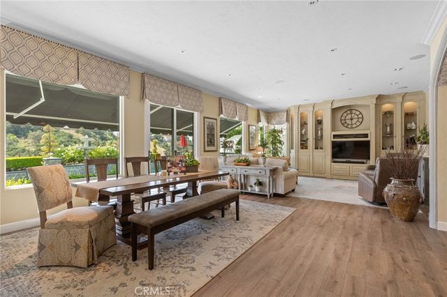 847 S Canyon Mist Lane, Anaheim Hills, CA 92808
