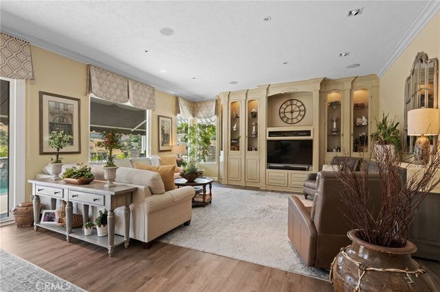 847 S Canyon Mist Lane, Anaheim Hills, CA 92808