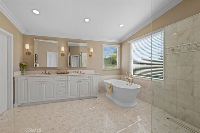 847 S Canyon Mist Lane, Anaheim Hills, CA 92808
