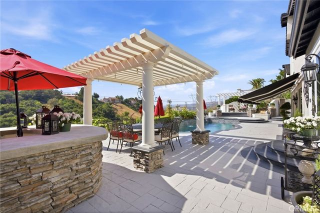 847 S Canyon Mist Lane, Anaheim Hills, CA 92808