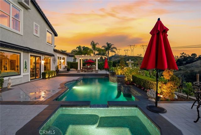 847 S Canyon Mist Lane, Anaheim Hills, CA 92808