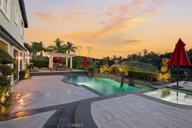 847 S Canyon Mist Lane, Anaheim Hills, CA 92808