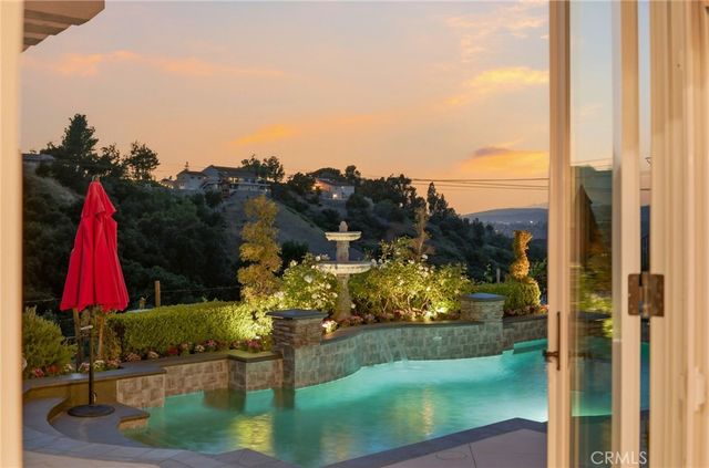 847 S Canyon Mist Lane, Anaheim Hills, CA 92808