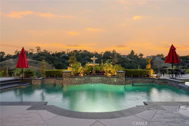 847 S Canyon Mist Lane, Anaheim Hills, CA 92808