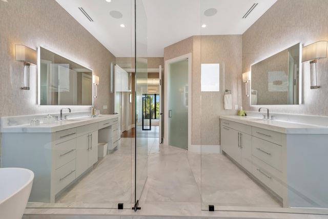 715 Ibis Way, North Palm Beach, FL 33408