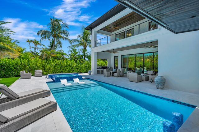 715 Ibis Way, North Palm Beach, FL 33408