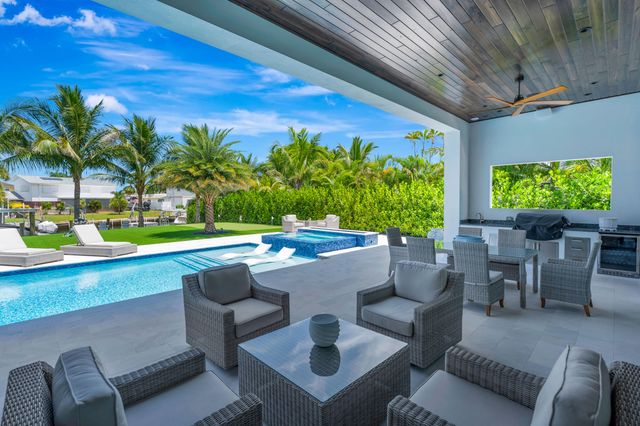715 Ibis Way, North Palm Beach, FL 33408