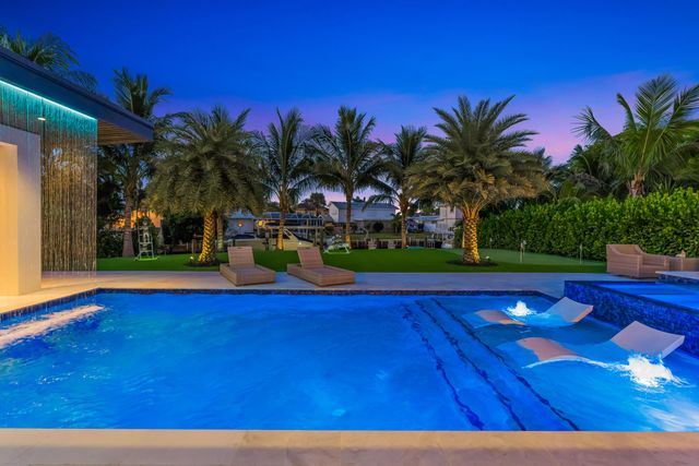 715 Ibis Way, North Palm Beach, FL 33408