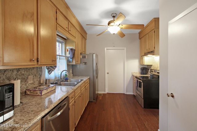 2021 Cherokee Drive, Jackson, MS 39211