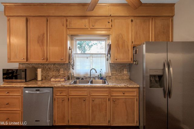 2021 Cherokee Drive, Jackson, MS 39211