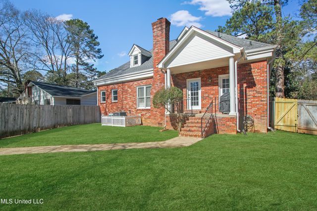 2021 Cherokee Drive, Jackson, MS 39211