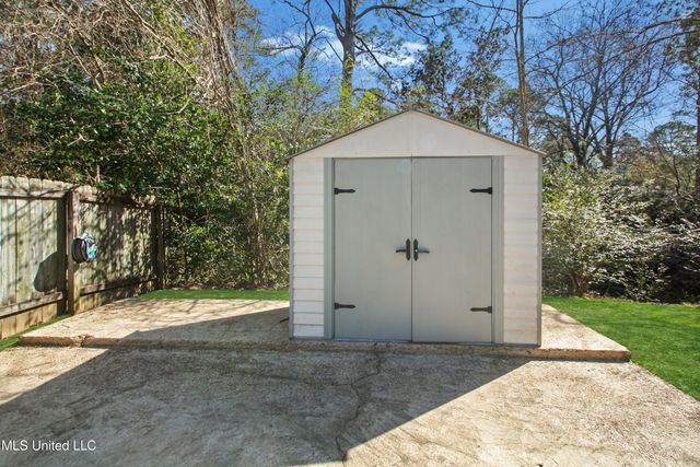 2021 Cherokee Drive, Jackson, MS 39211