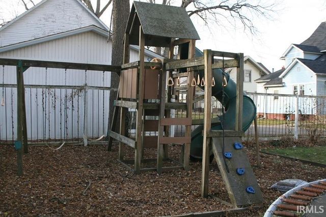 1353 E CLINTON ST., Frankfort, IN 46041