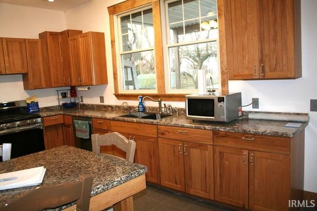 1353 E CLINTON ST., Frankfort, IN 46041