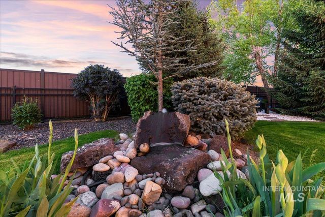 1894 N Valle Bello Way, Eagle, ID 83616
