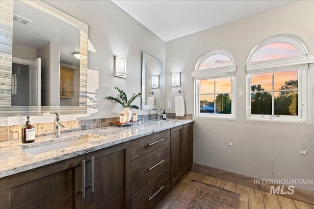 1894 N Valle Bello Way, Eagle, ID 83616