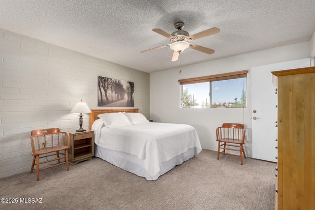 1306 W Camino Lucientes, Green Valley, AZ 85622