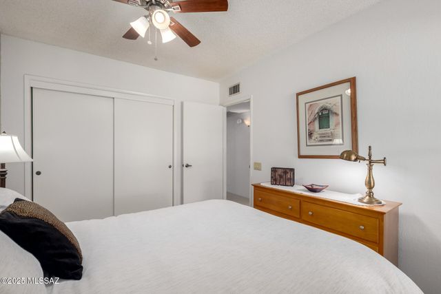 1306 W Camino Lucientes, Green Valley, AZ 85622