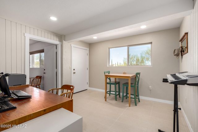 1306 W Camino Lucientes, Green Valley, AZ 85622