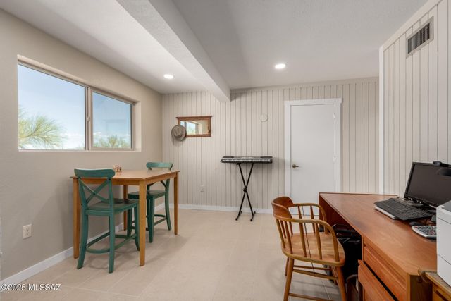 1306 W Camino Lucientes, Green Valley, AZ 85622