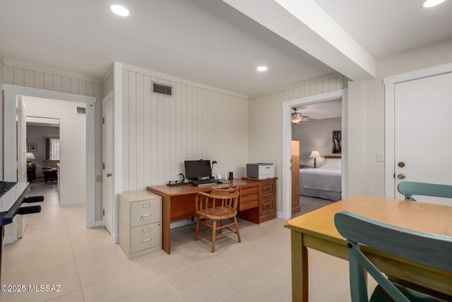 1306 W Camino Lucientes, Green Valley, AZ 85622