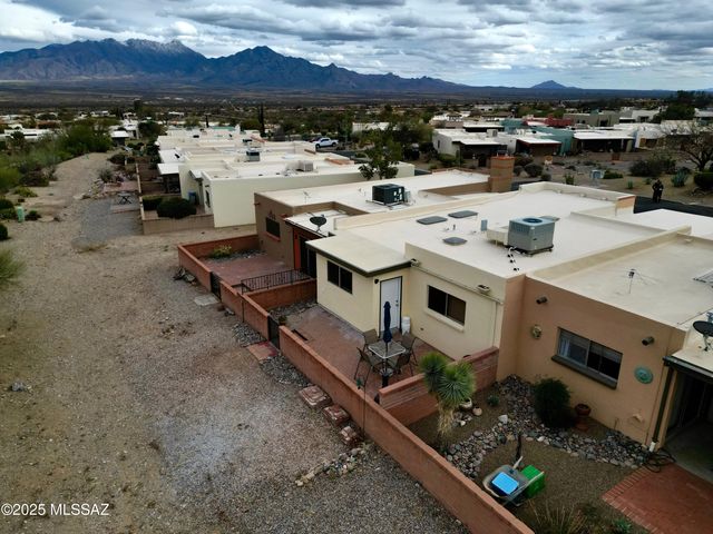 1306 W Camino Lucientes, Green Valley, AZ 85622