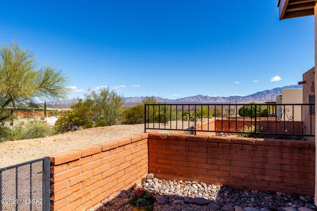 1306 W Camino Lucientes, Green Valley, AZ 85622