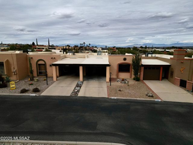 1306 W Camino Lucientes, Green Valley, AZ 85622