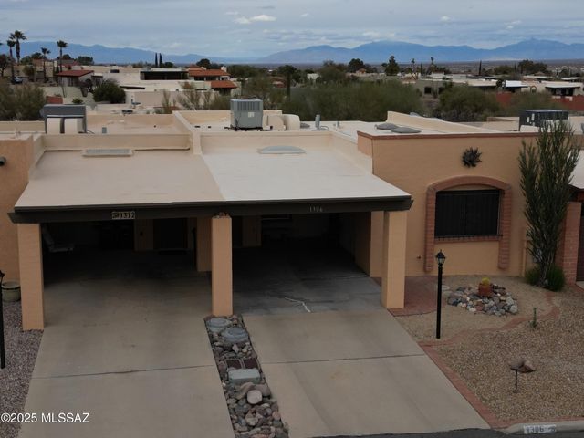 1306 W Camino Lucientes, Green Valley, AZ 85622