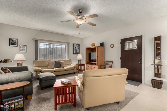 1306 W Camino Lucientes, Green Valley, AZ 85622