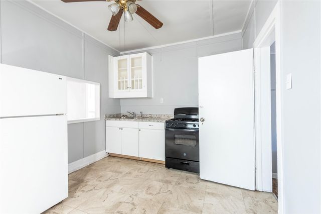 1512 J H Clouser Street, Galveston, TX 77550