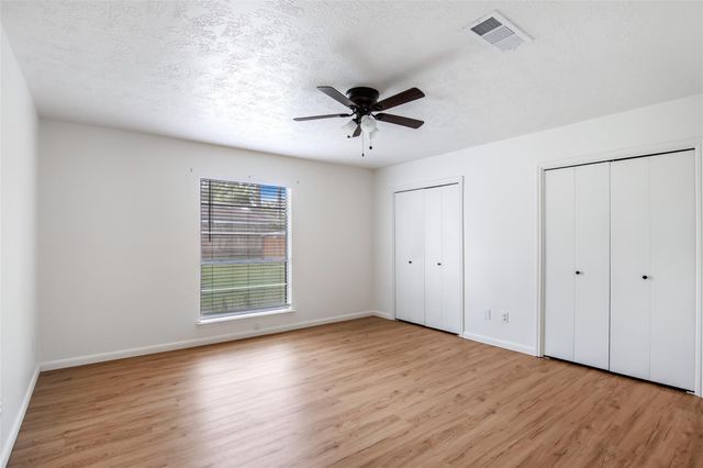 212 Normal Park Drive, Huntsville, TX 77320