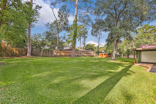 212 Normal Park Drive, Huntsville, TX 77320