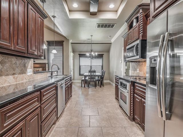 19217 Butterfly Boulevard, Edmond, OK 73012
