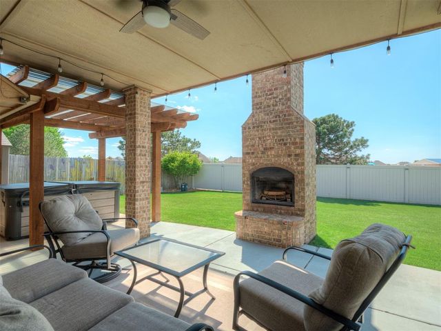 19217 Butterfly Boulevard, Edmond, OK 73012