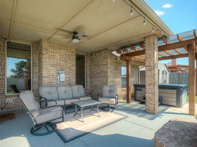 19217 Butterfly Boulevard, Edmond, OK 73012