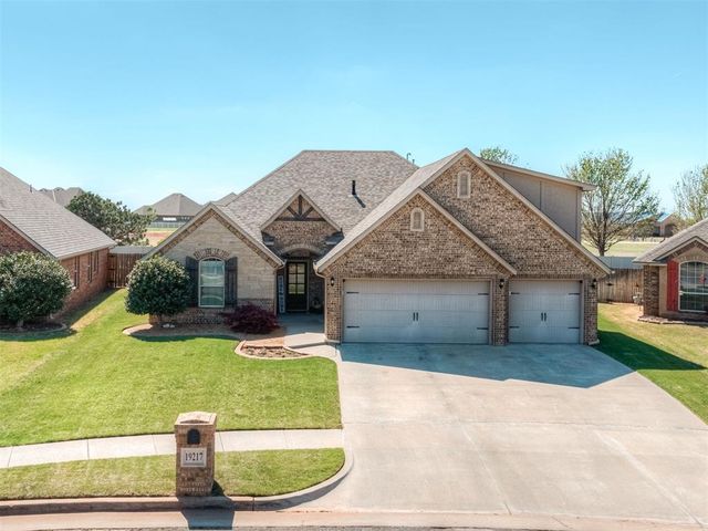 19217 Butterfly Boulevard, Edmond, OK 73012