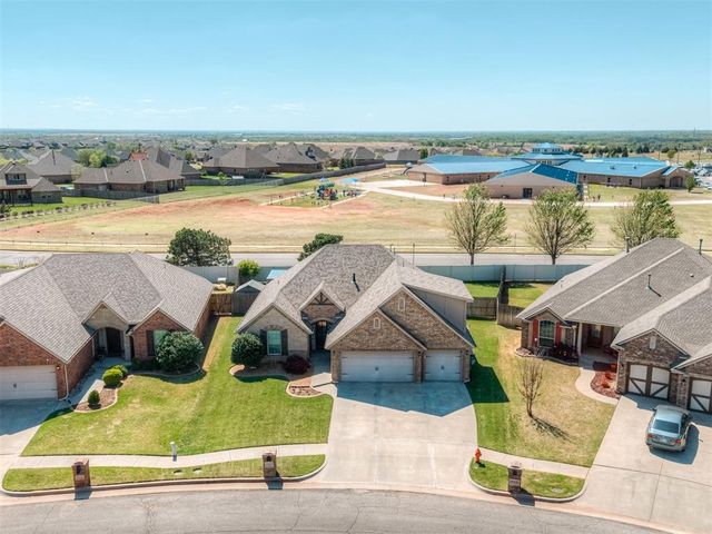 19217 Butterfly Boulevard, Edmond, OK 73012